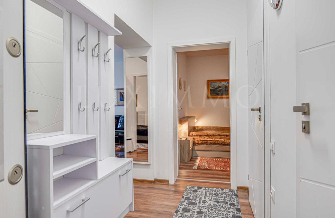 A Lovely 2 Bedroom Apartment In The Heart Of София Экстерьер фото